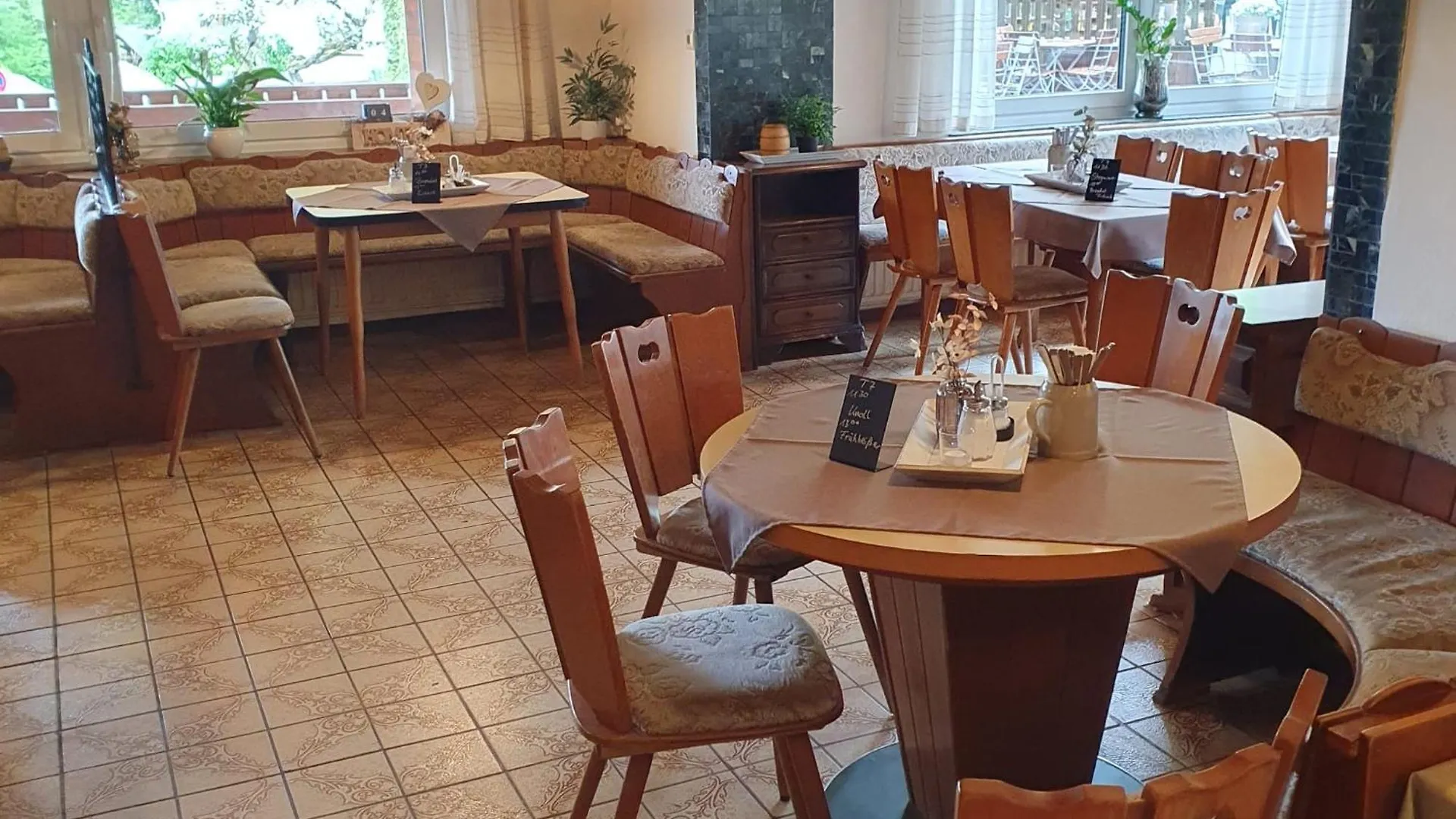 Gasthof Zur Burgruine Pottenstein Hotel