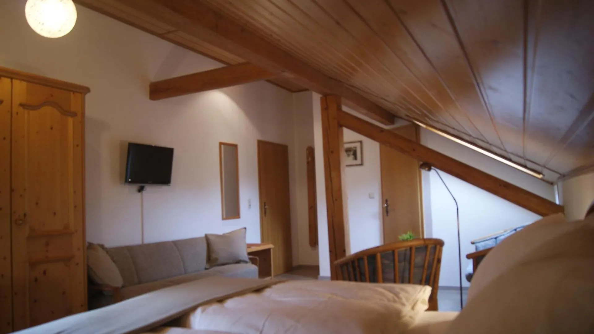 Hotel Gasthof Zur Burgruine Pottenstein Germany
